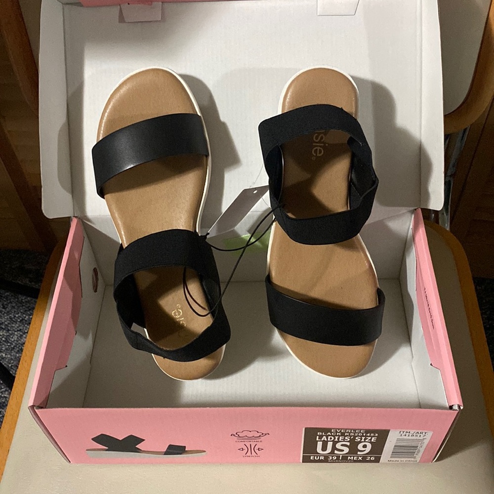 Black sandals